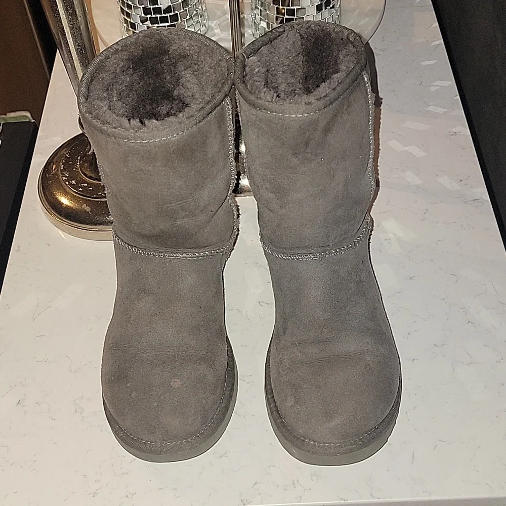 UGG Gray Shearling Boots size usa 7 - Picture 7 of 13